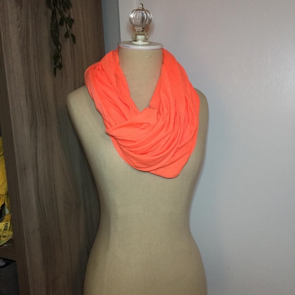STEVE MADDEN Bright Peach Infinity Scarf - Picture 2 of 6